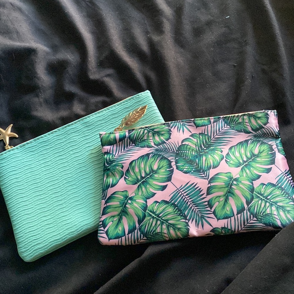 Two Make Up Bags - Picture 2 of 8